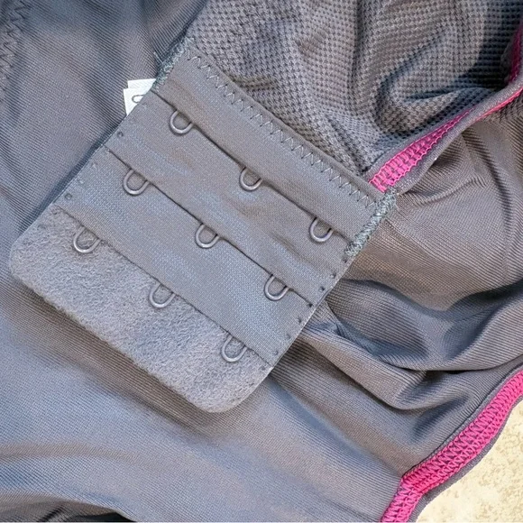 Wacoal Gray/Purple Full figure Support Underwire Sports Bra US 38D - Picture 7 of 9